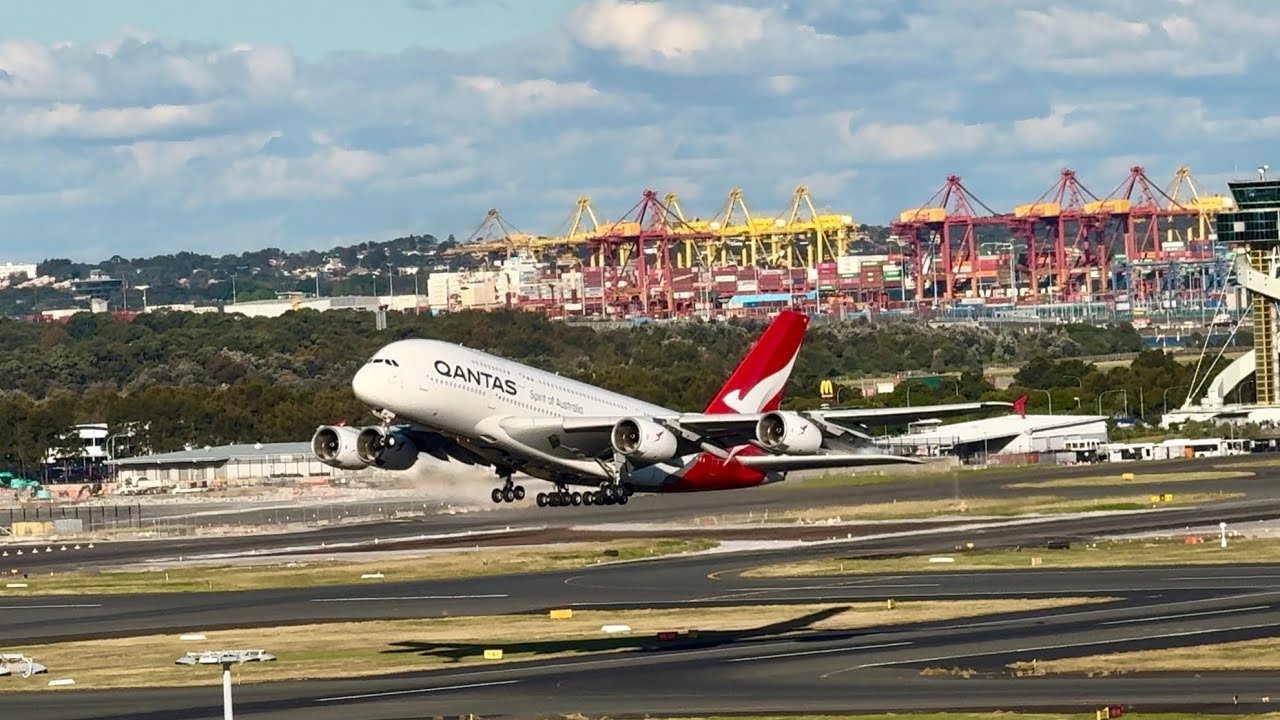 Qantas A380 Takeoff from Sydney International Airport to Los Angeles