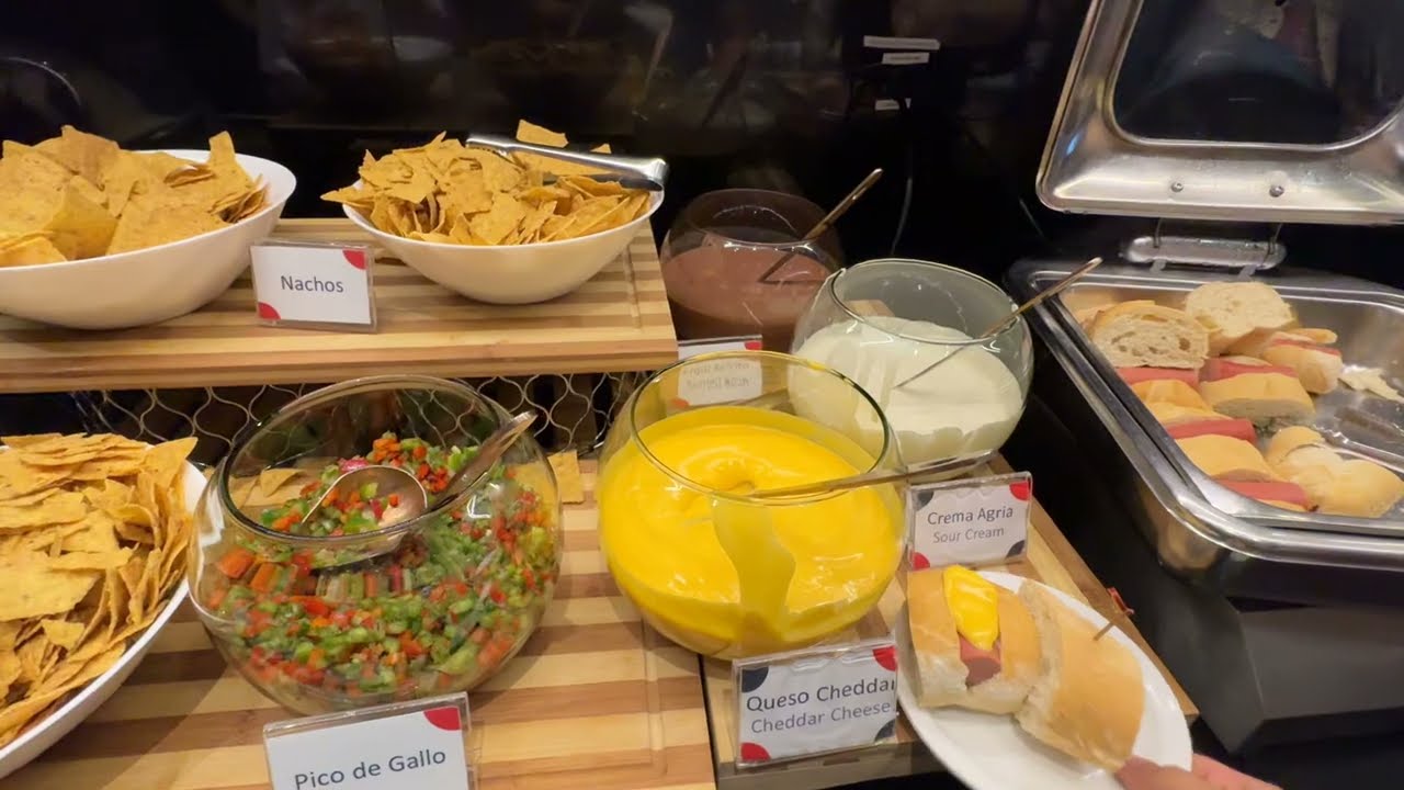 COME Y TOMA LO QUE QUIERAS ANTES DE TU VUELO| VIP Lounge | AVIANCA sala doméstica |El dorado Bogota