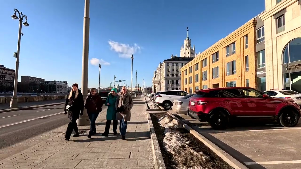 МОСКВА,Народная улица-парк Зарядье.