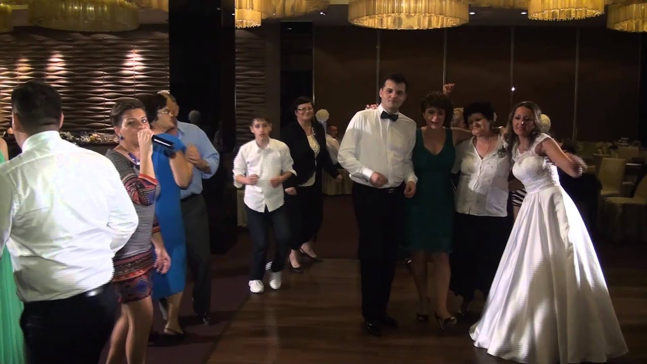 Larisa Chirodea Band - Ma asteapta puiul meu acasa