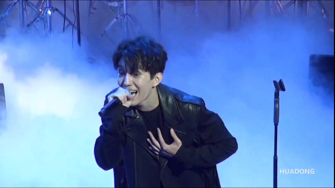 Dimash London concert《The show must go on》HD fancam