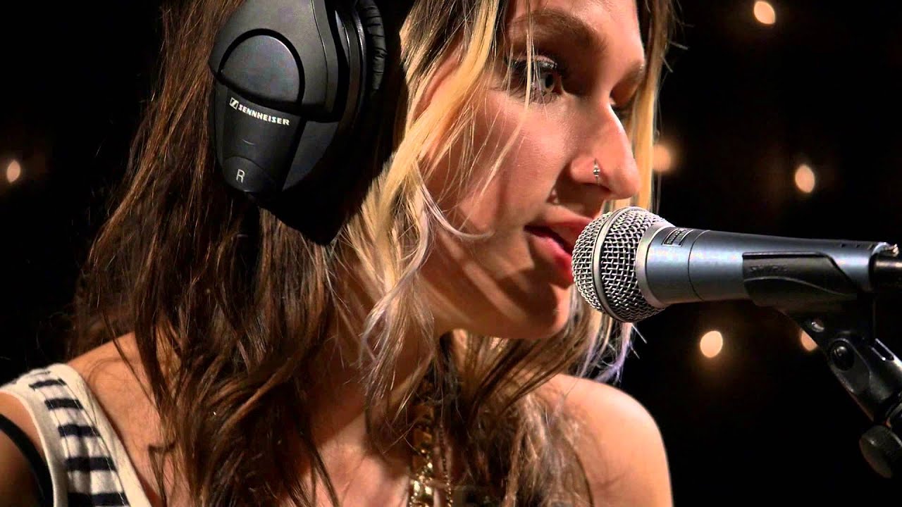 Speedy Ortiz - Raising The Skate (Live on KEXP)