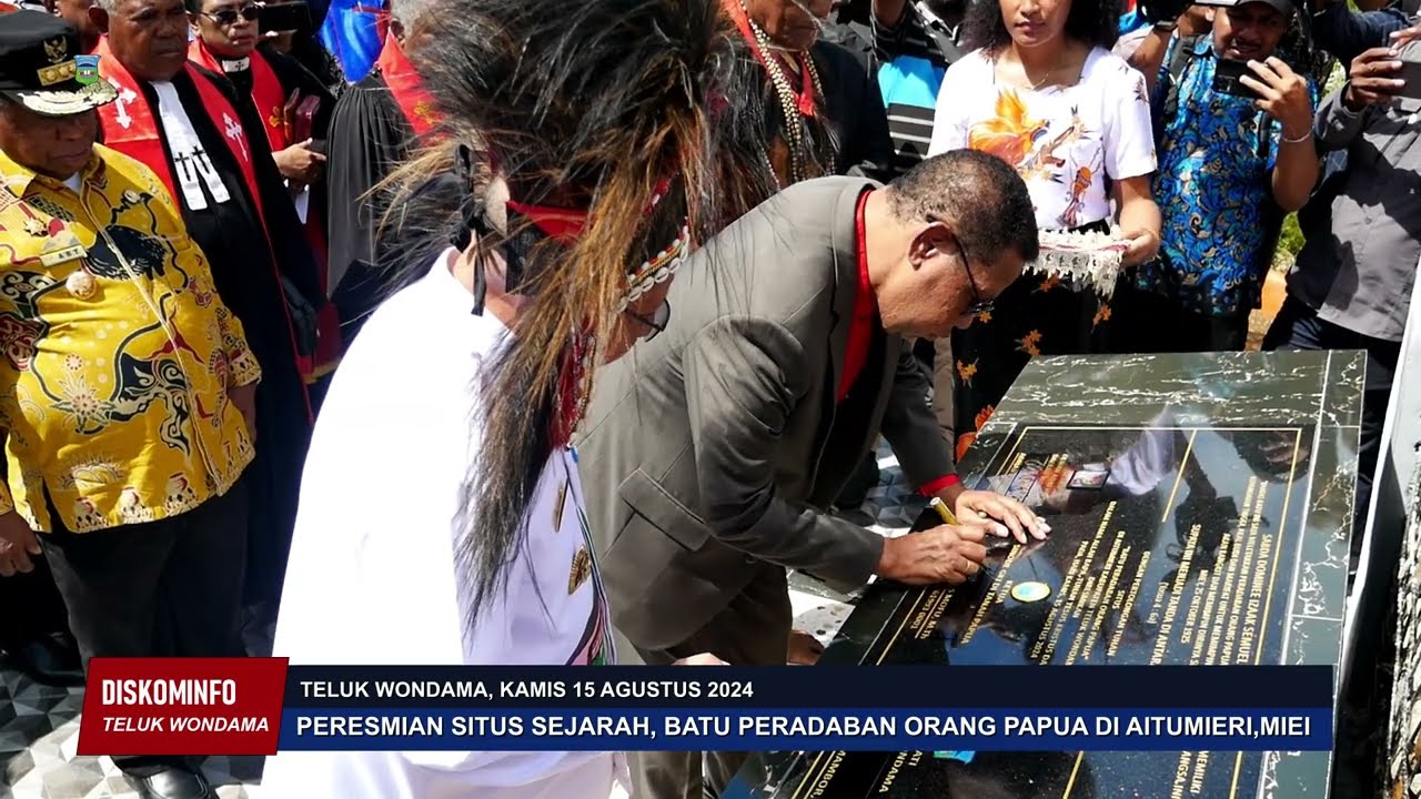 PERESMIAN SITUS BATU PERADABAN ORANG PAPUA DI AITUMIERI MIEI,TELUK WONDAMA