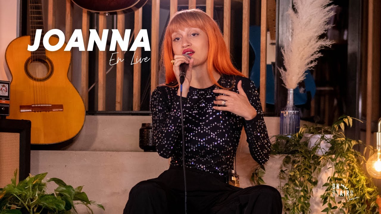 JOANNA EN LIVE | ON STAIRS #01