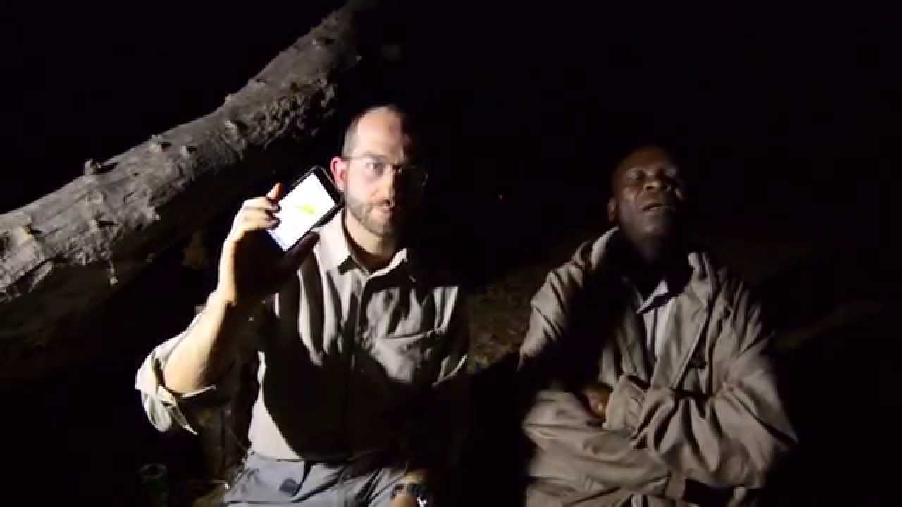 Emanuele Biggi e il mitico Edwin al Mtomeni camp