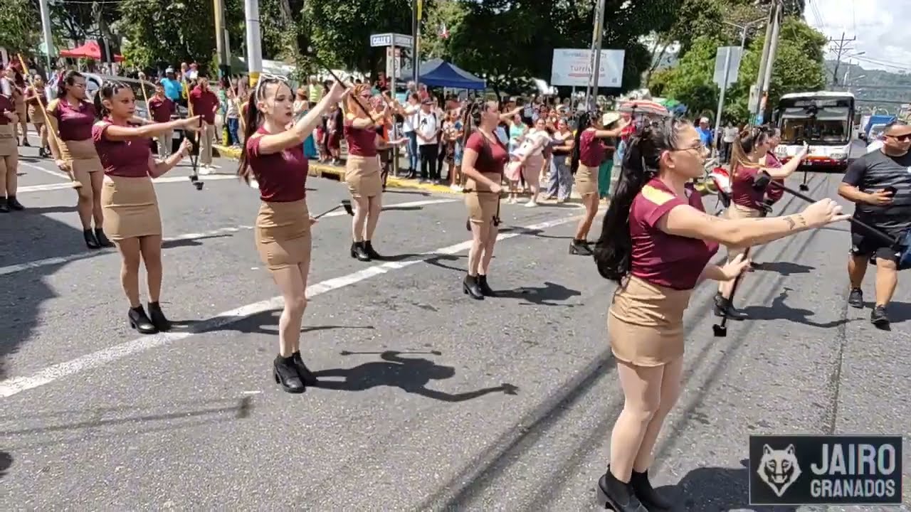 Banda Internacional Vieja Metrópoli - Desfilando en Turrialba, Cartago, Costa Rica. 1.