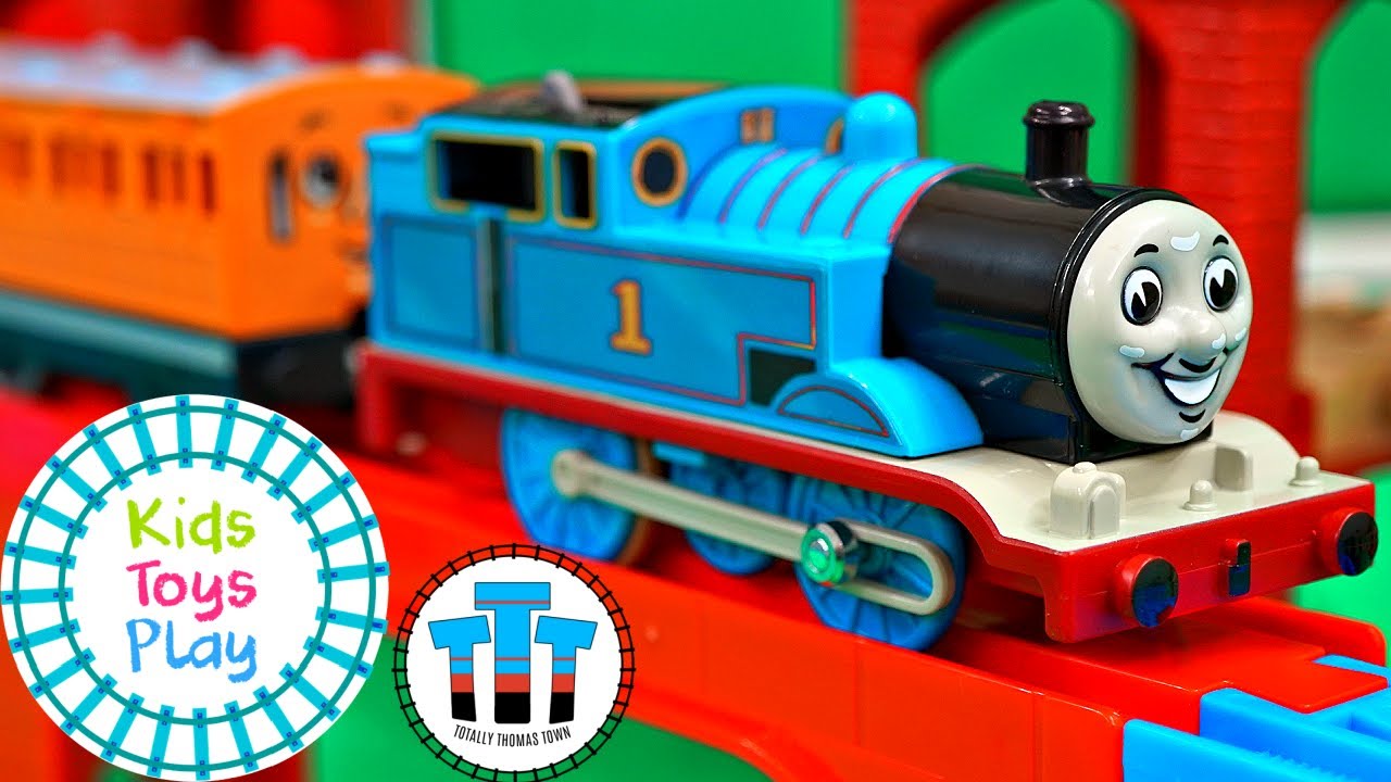 Абсолютно ЛУЧШАЯ распаковка таинственной коробки от Thomas Town!