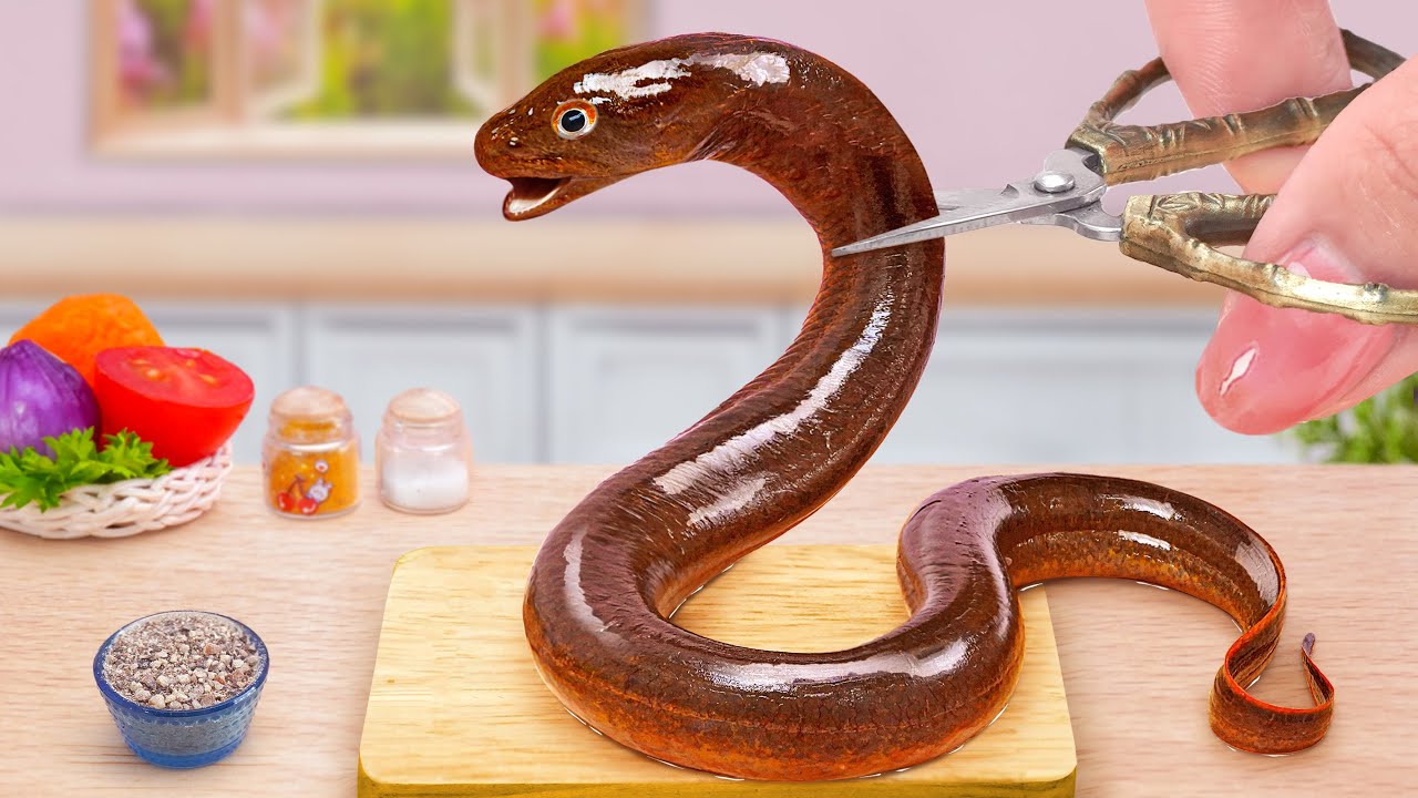 Fishing Eel Fish By Egg 🐟 Miniature Recipe With Fried Fish and Grilled Eel 🐍 Mina Mini Kitchen