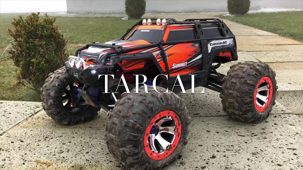 TRAXXAS SUMMIT  1:8