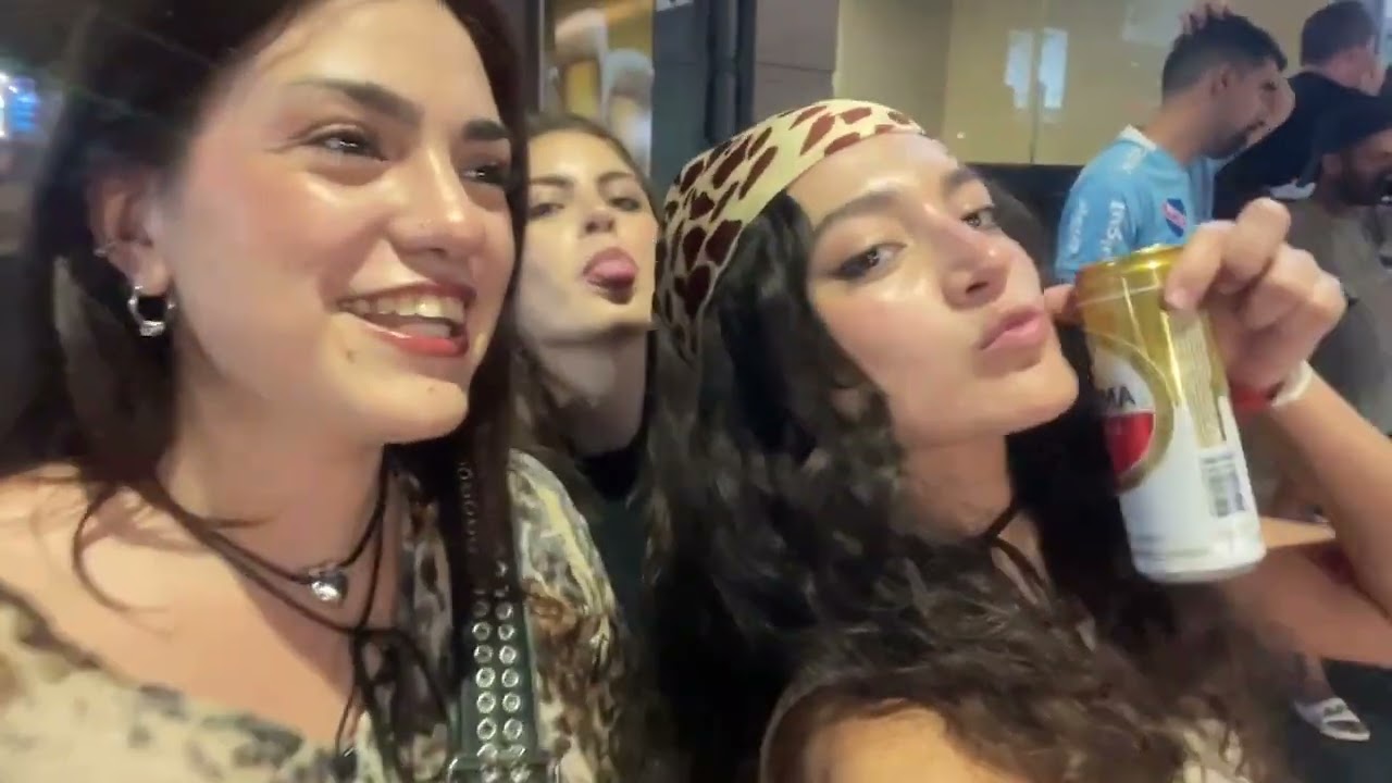 viajé a brasil con mis amigas | versión low cost mucho funky garotinhos