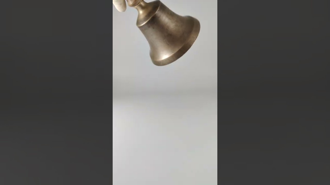 ✨ SOLD ✨ LOUD Hand Bell H8.5