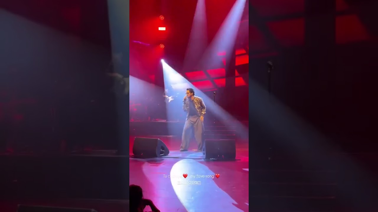 Atif Aslam live performing at Chicago