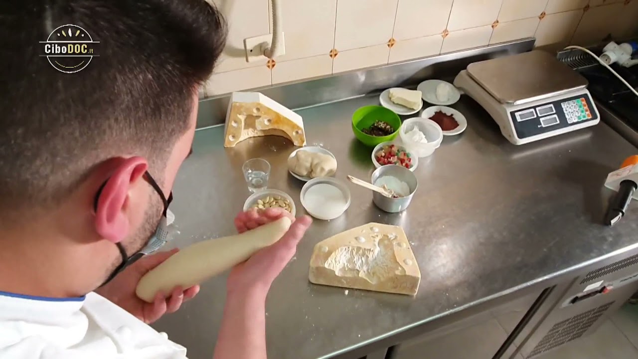 L'agnello Pasquale, dolce in pasta di mandorle