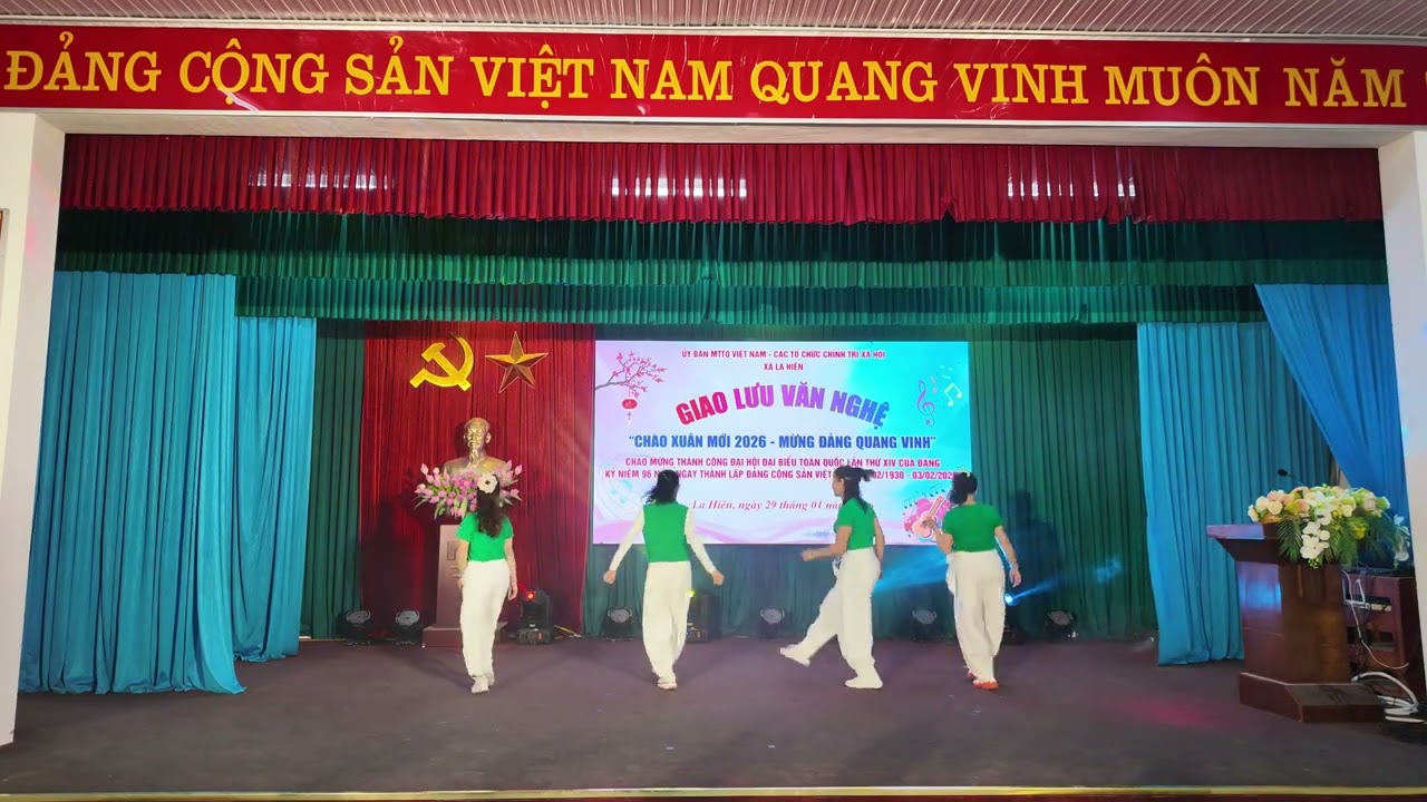 DÂN VŨ: NGƯỜI ĐẸP THÁI NGUYÊN - XÓM HANG HON