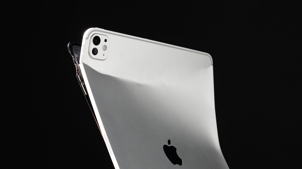 Гнёшь новый iPad Pro M4 &mdash; получаешь iPhone 15! Распаковка самого тонкого планшета