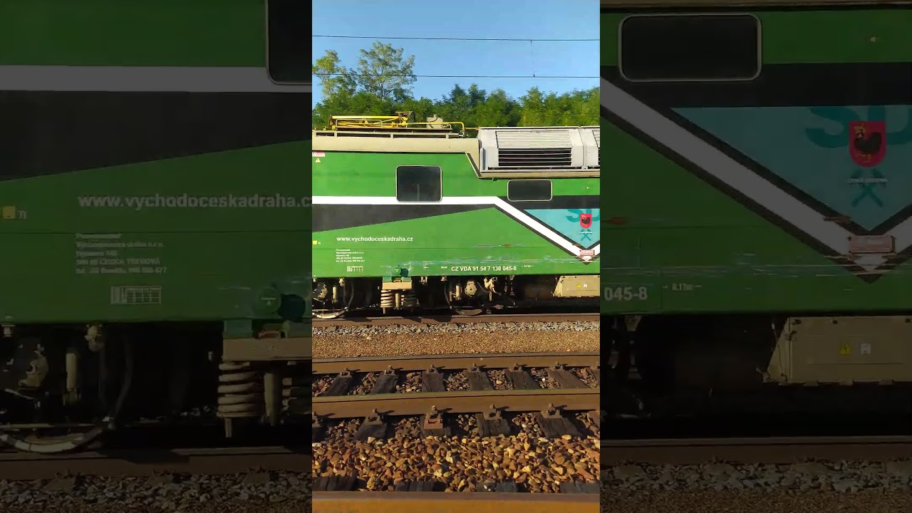Ester 742 793-3 + Renatka 130 045-8