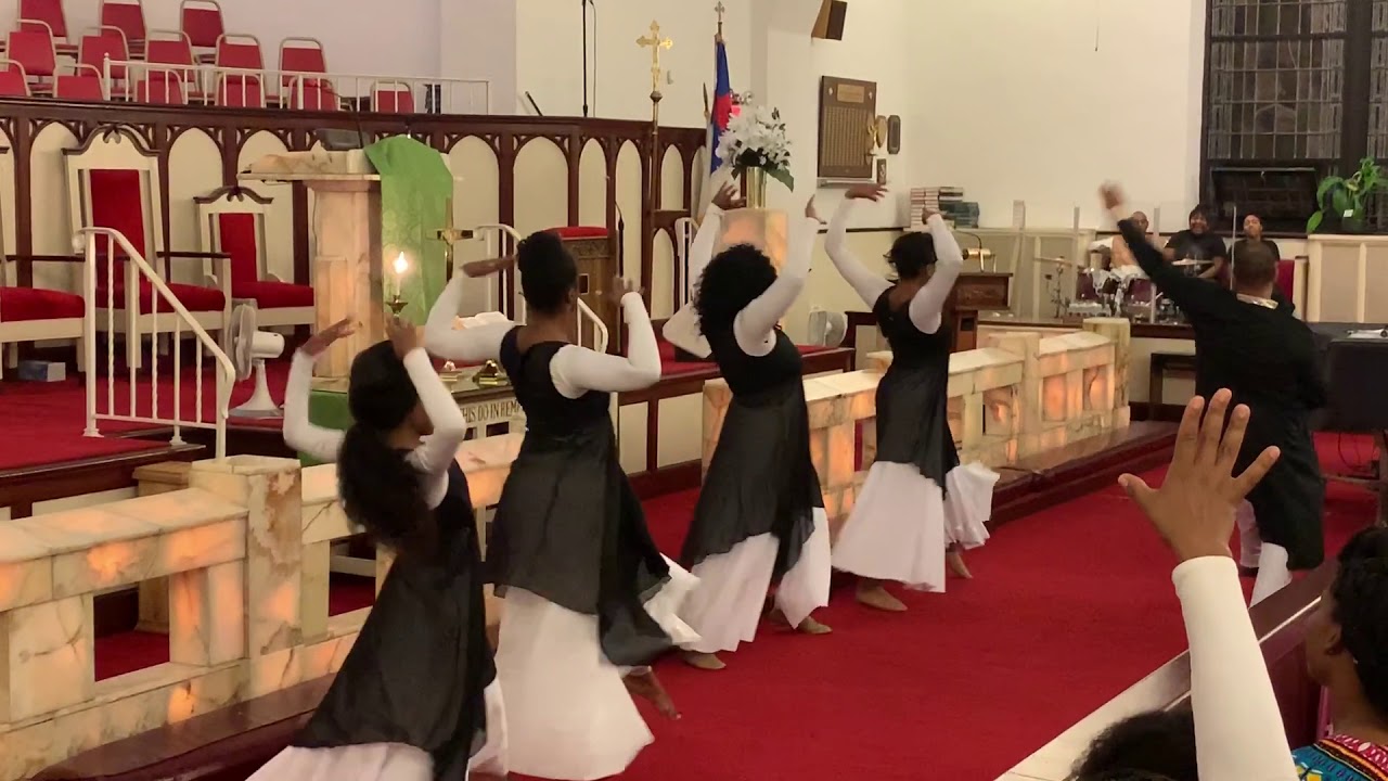 Gracefully Broken Performed by: Tenth Memorial's Young Adult Praise Dancers
