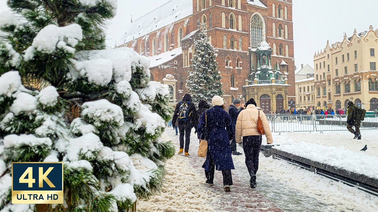 HEAVY SNOW Krakow Christmas Market 🇵🇱 4K Walking Tour 2023