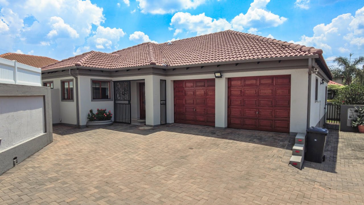 3 Bedroom For Sale - Moreleta Park