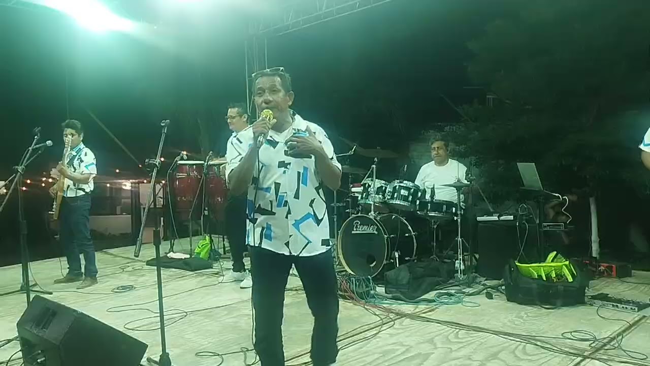 Grupo yirhé Dios proveerá (en vivo)