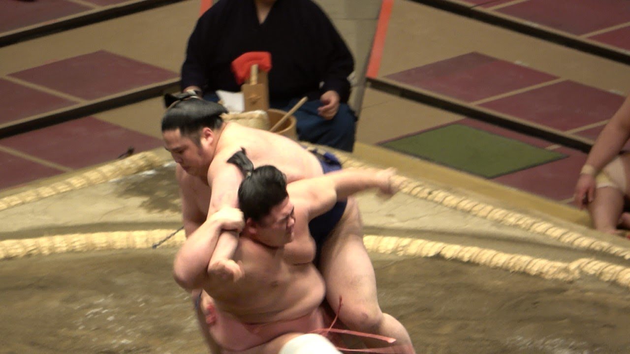 Sumo backdrop moves explained!