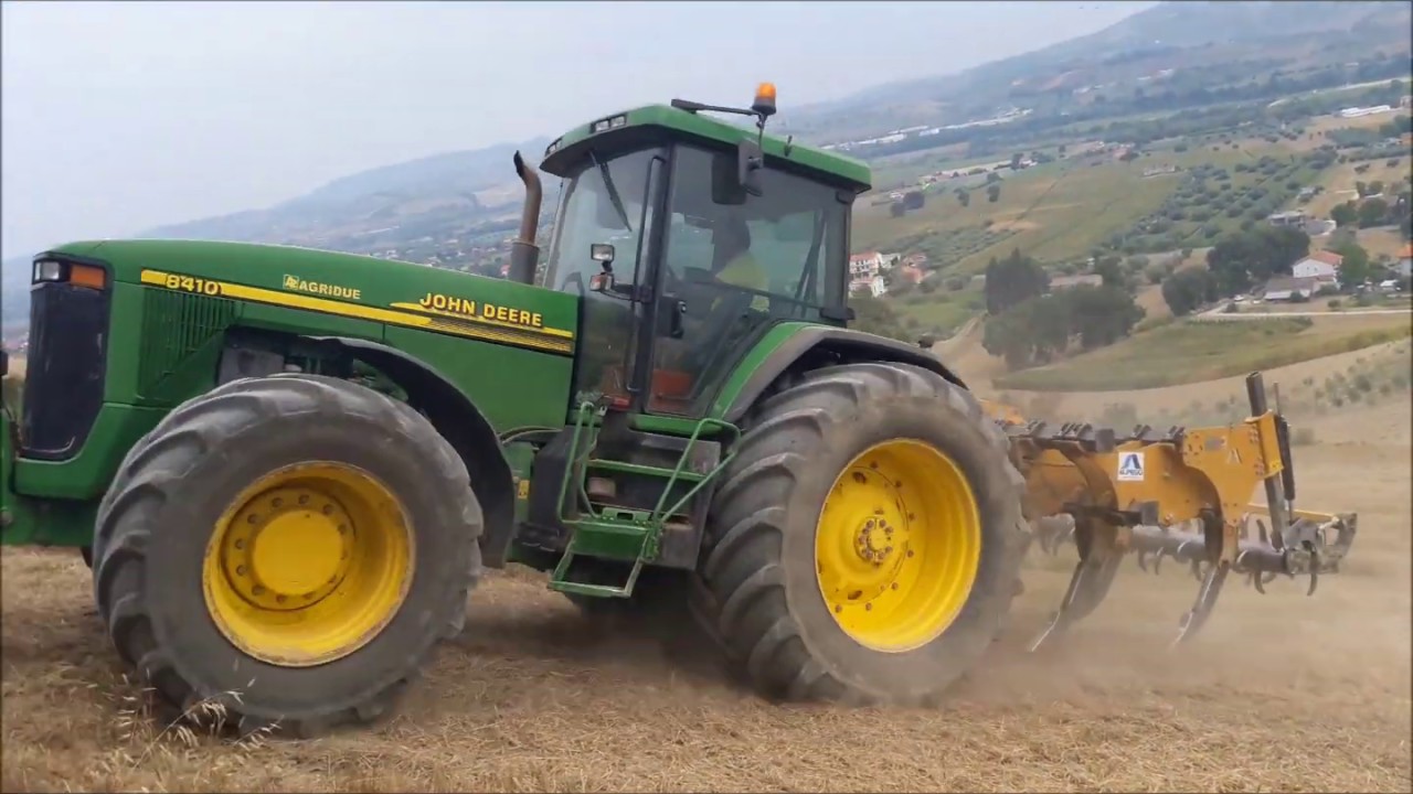 JOHN DEERE 8410 con ripper Alpego 3 mt.
