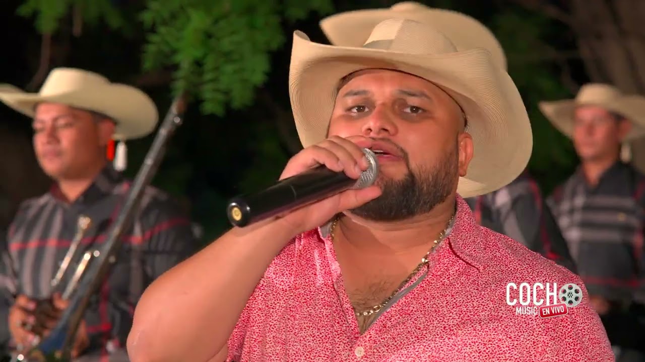 Corrido De Zirandaro - Banda Lujo De Tierra Caliente Ft El Compa Piry y Sus Imponentes - COCHO Music