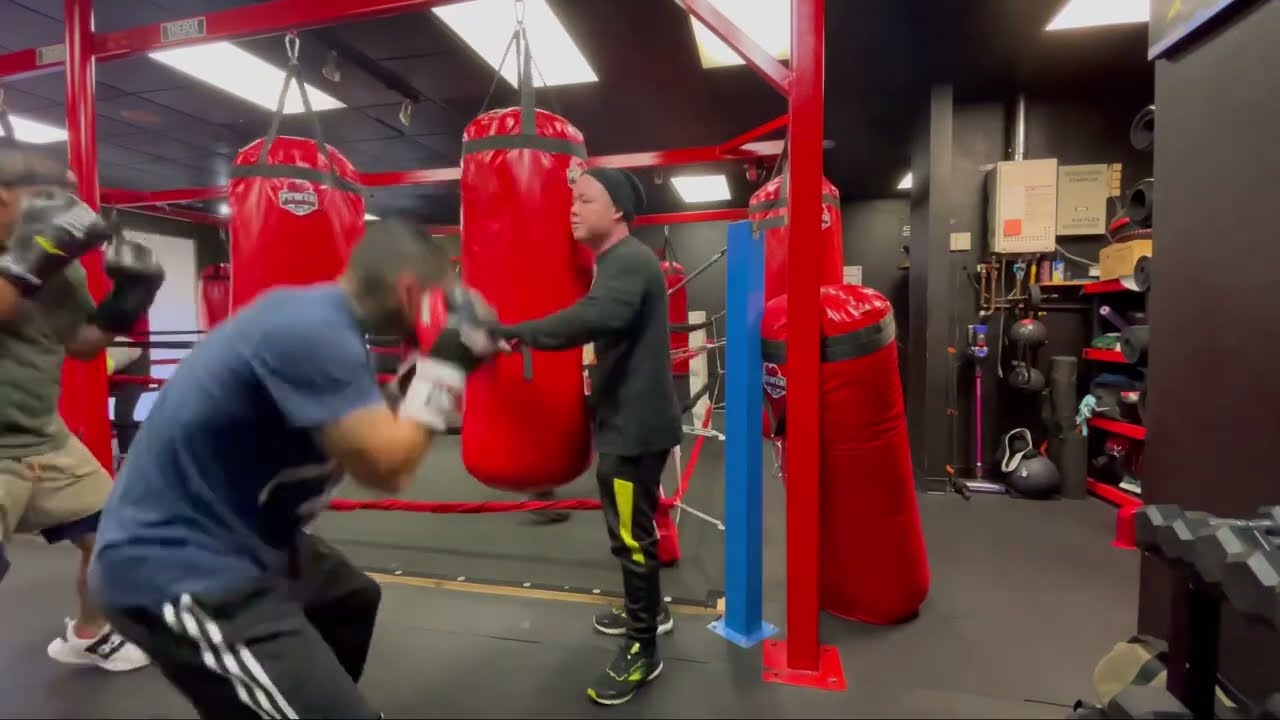 A DAY OF TRAINING (VLOG) #training #boxing #theboxtrainingcenter #mosescuevas #vlog #faith #mma