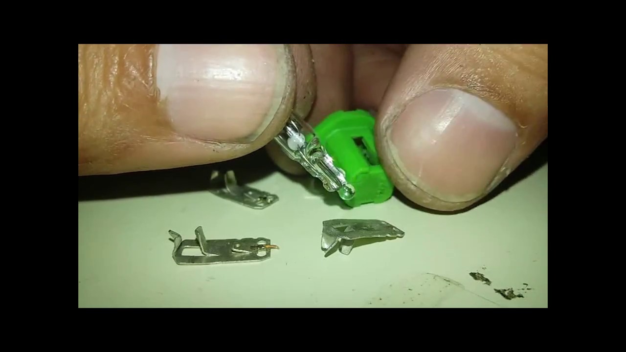 Dica: Trocar lâmpada painel pinguinho sem quebrar !!!