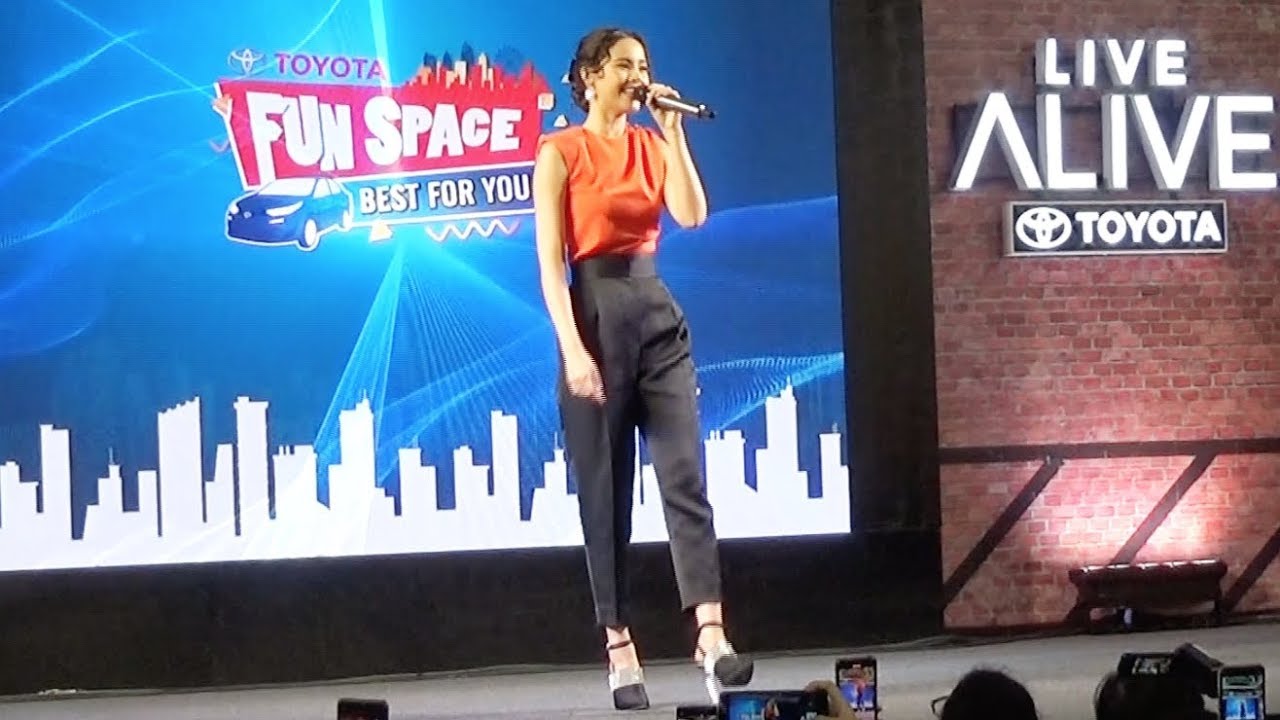 ญาญ่า ร่วมงาน Toyota Fun Space Best For You @ ฟิวเจอร์ รังสิต [1-12-62]