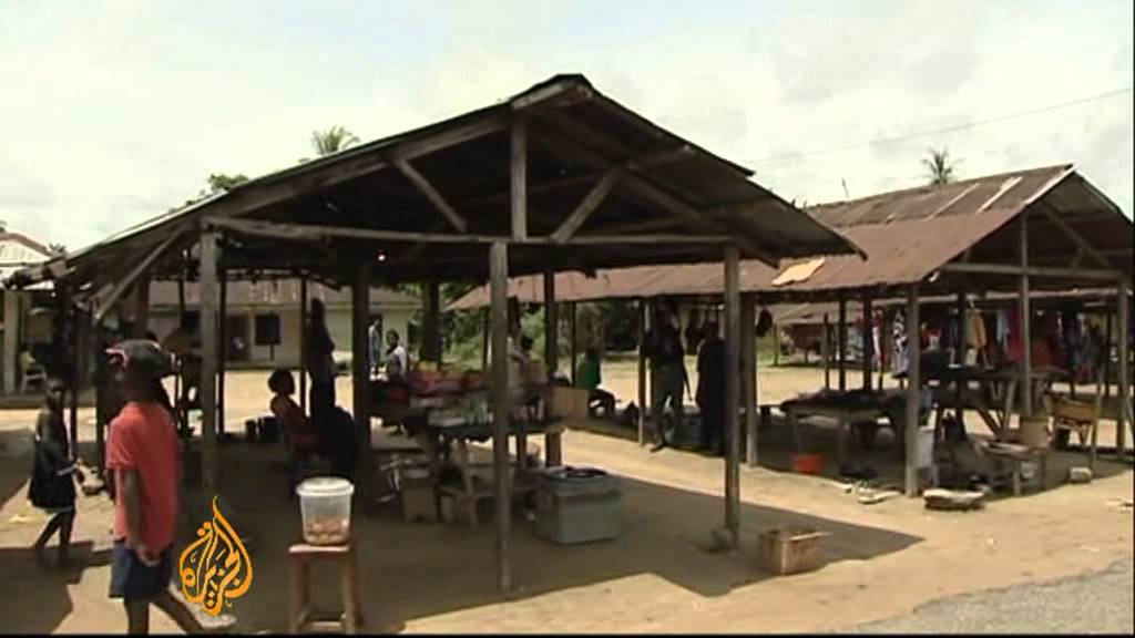 Nigerian farmers await verdict in Shell pollution case