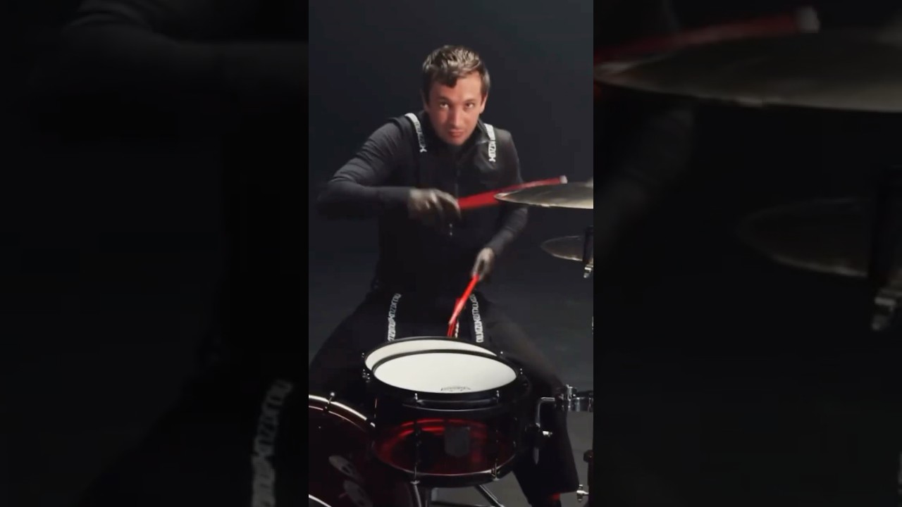 TYLER PLAYING DRUMS #twentyonepilots #tylerjoseph #joshdun #thecontract #breach #drums #funny