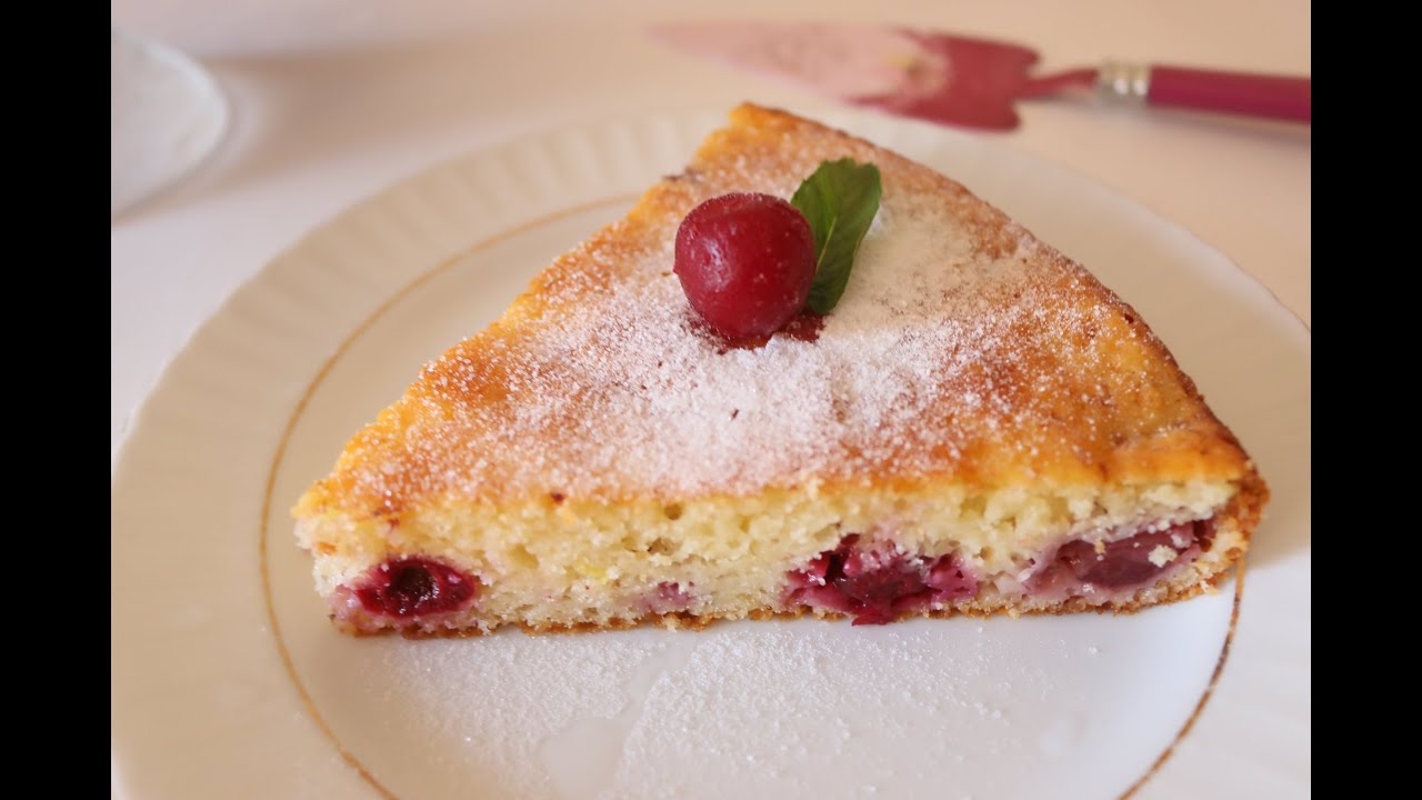 كيكة الكرز باليوغورت والليمون اكتير من رائعة  Cherry yogurt cake