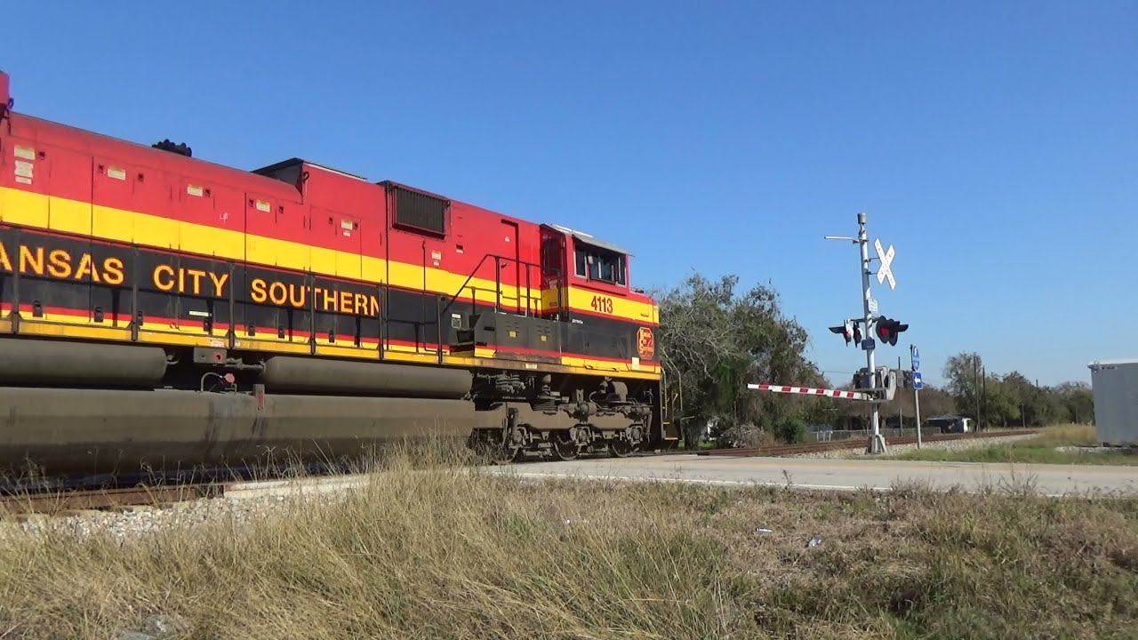 Northbound KCS Train Stops EMT Vehicle trying to Respond to an emergency