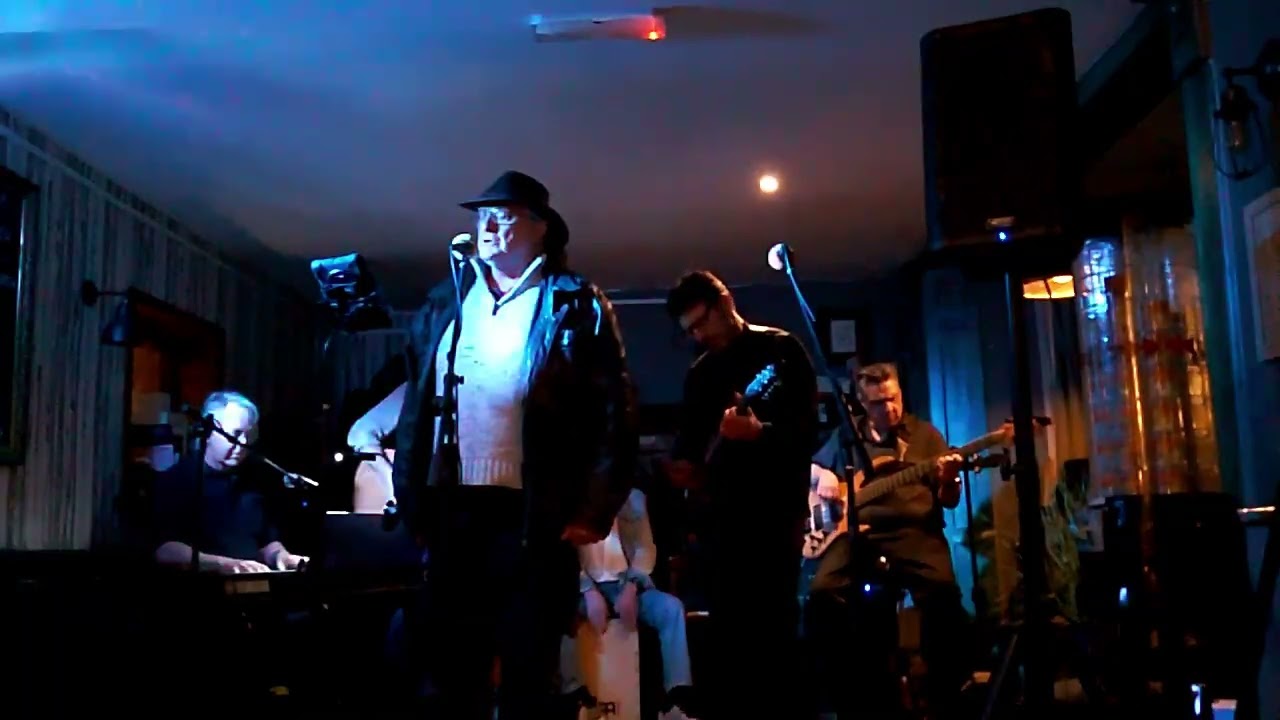 HAGRID SINGS 'KILLIN FLOOR' BY HOWLIN' WOLF