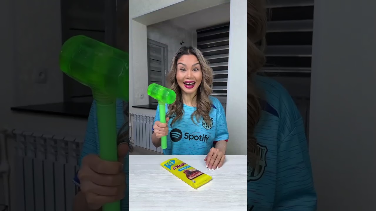 Sigma Girl Swapped the Chocolate With Mom&rsquo;s iPhone 😎📱🔨