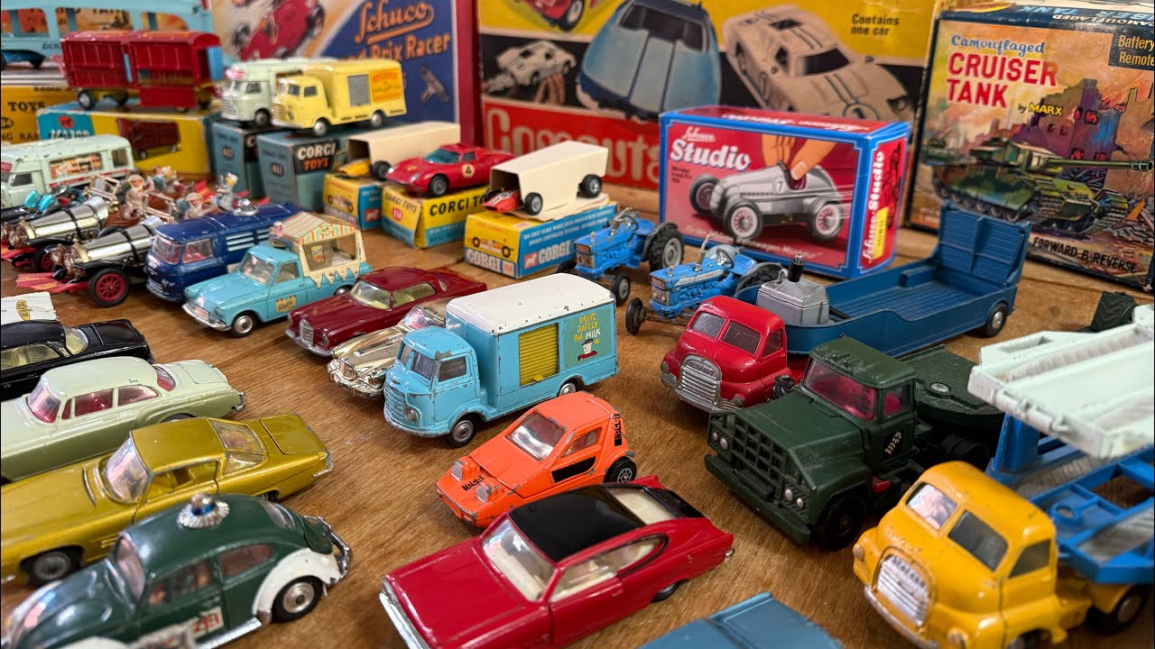 Miniature Motoring: The Golden Era of Model Cars *VINTAGE CORGI TOYS COLLECTION*