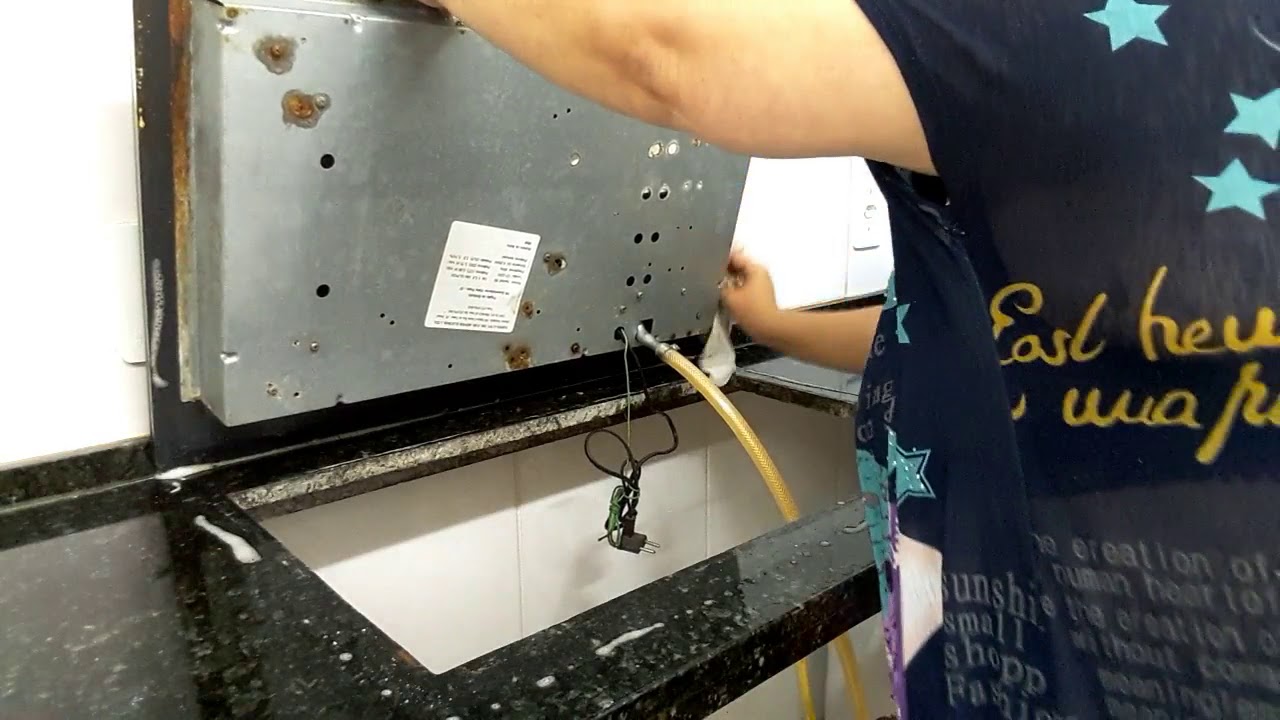 COMO LIMPAR FOGÃO COOKTOP NA PARTE DE BAIXO + TESTE DO BICARBONATO NO REJUNTE/PATRICIA