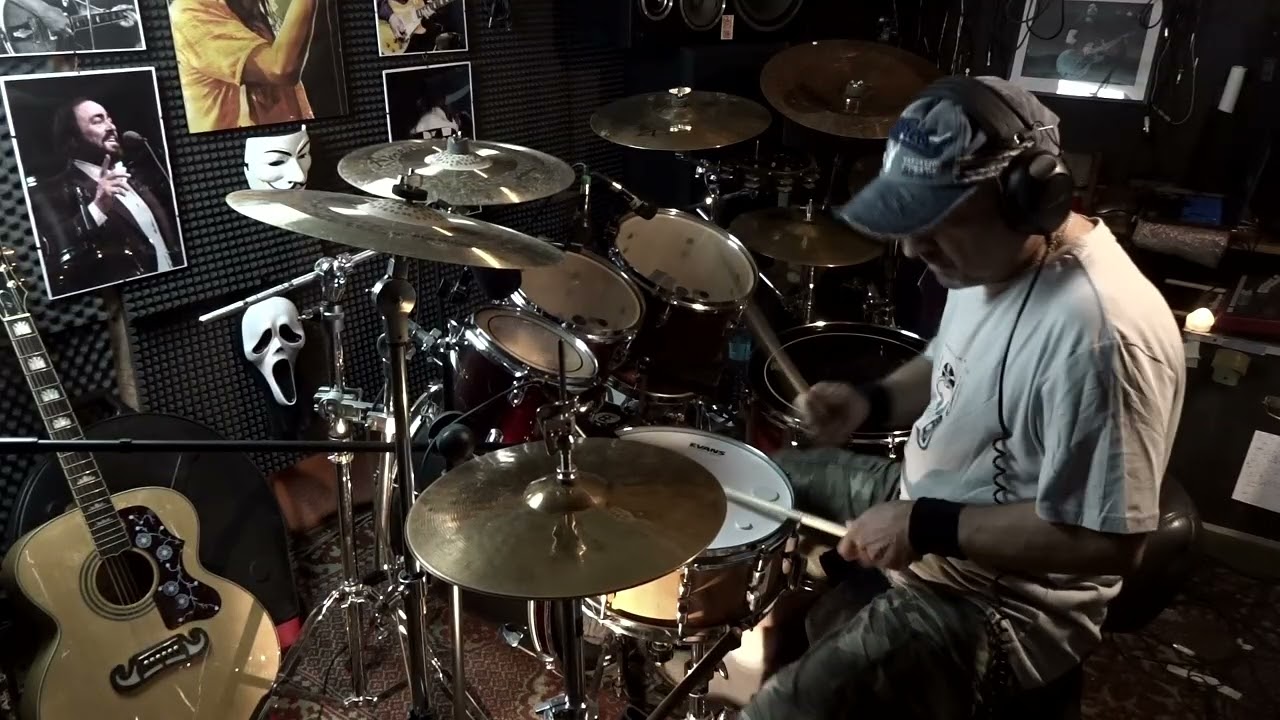 Krzysztof Cugowski z Zespołem Mistrzów - Twoje Radio - Drum Cover.