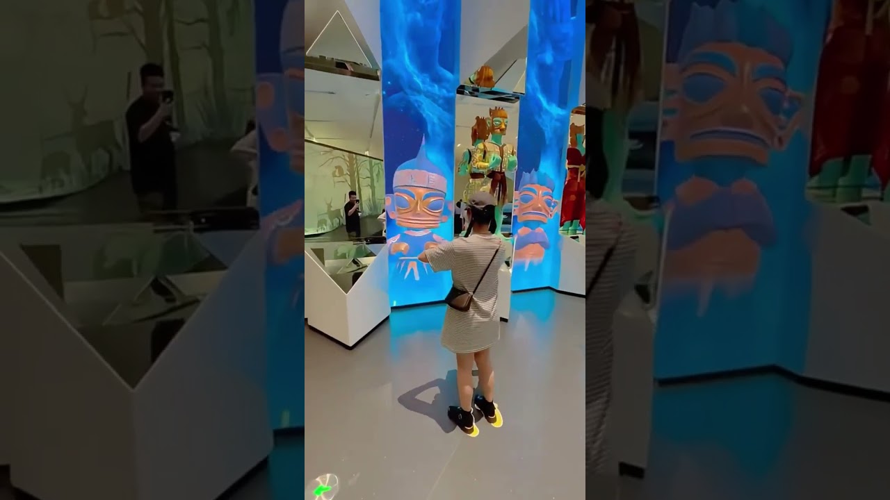 Mind-Blowing Motion Sensing Interactive Installation | Immersive Interactive Projection Experience