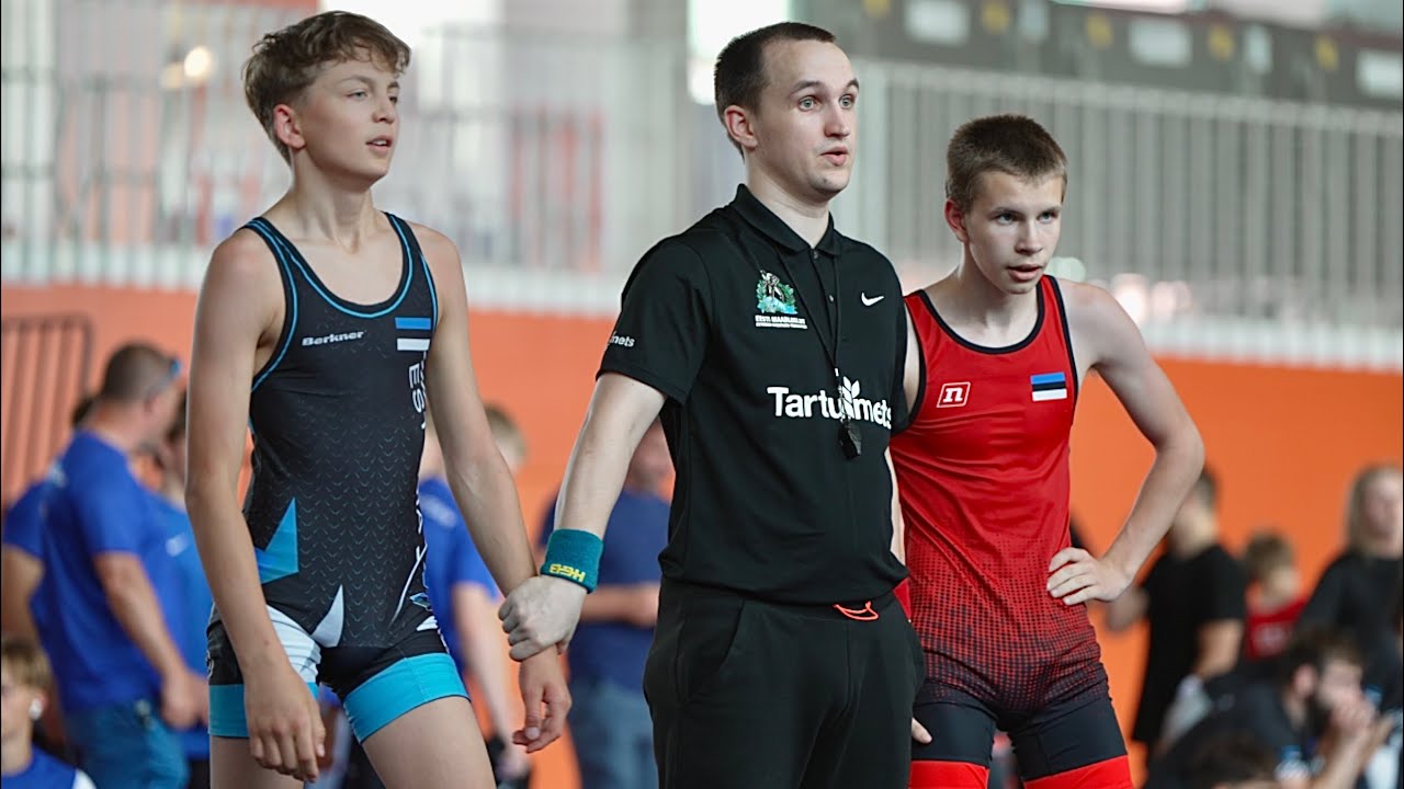 U17 Denis Rozkov (EST) vs Koit Tõnismäe (EST) 48kg. Greco-roman boys youth wrestling.