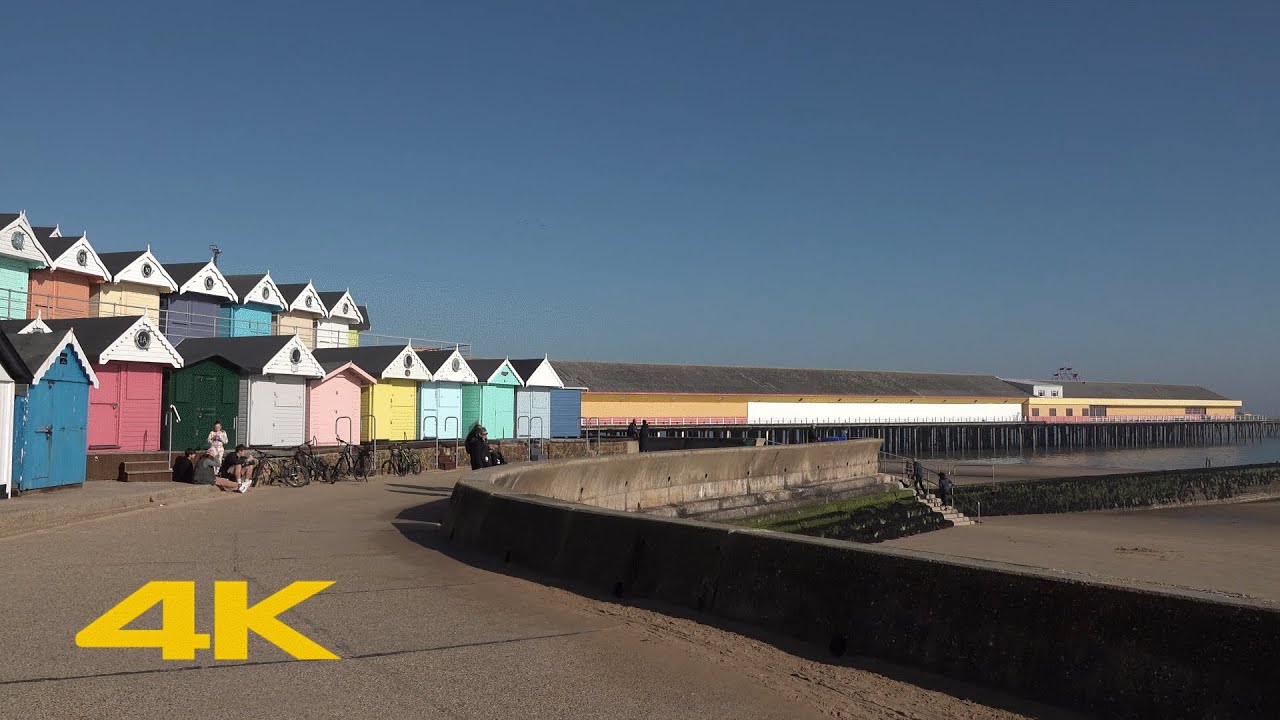 Walton-on-the-Naze Walk: Town Centre & Beach【4K】