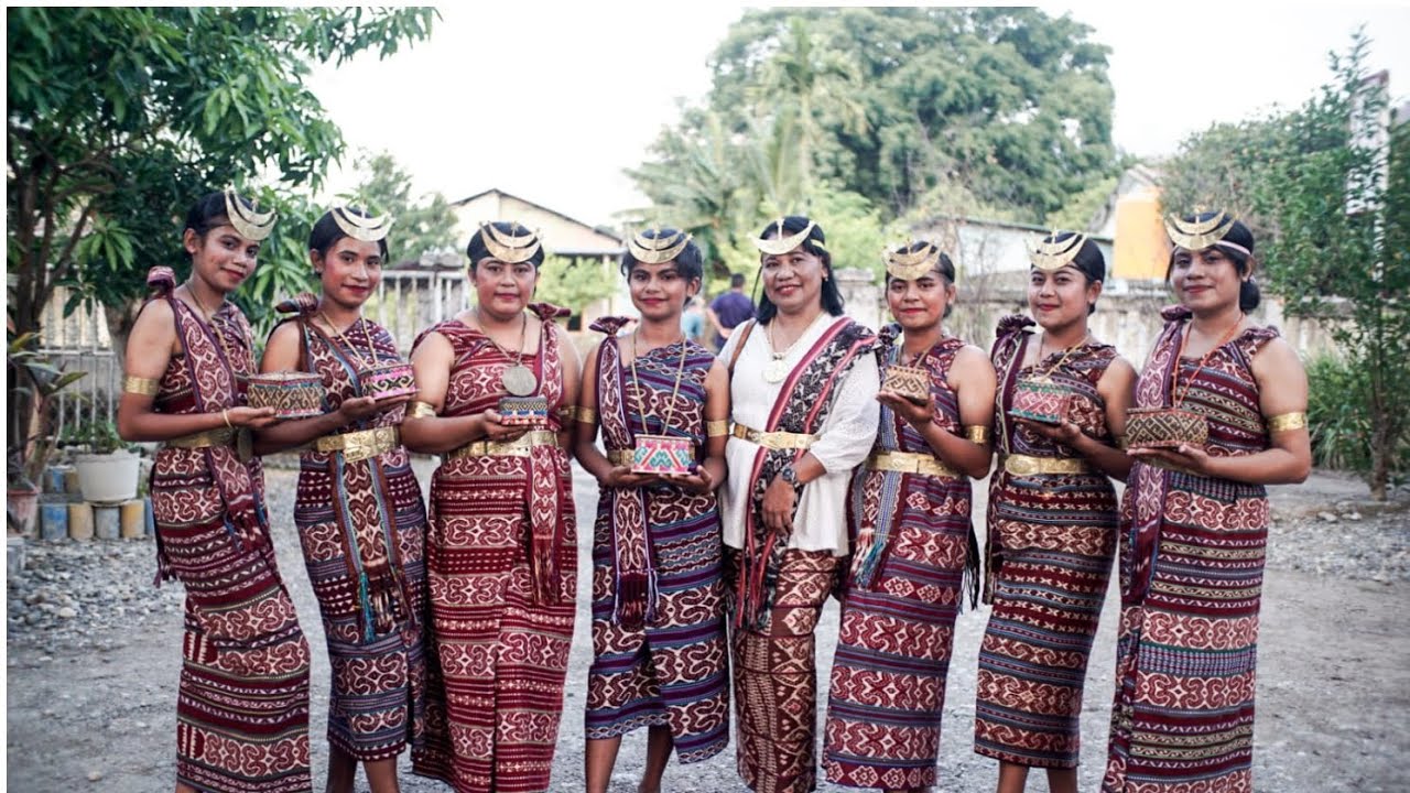 Menari di Pentas Festival Fronteira