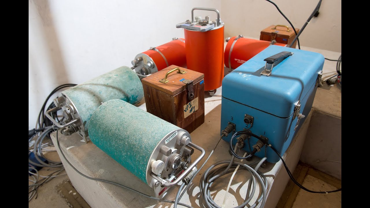 How does a seismograph work? - Virginia Tech