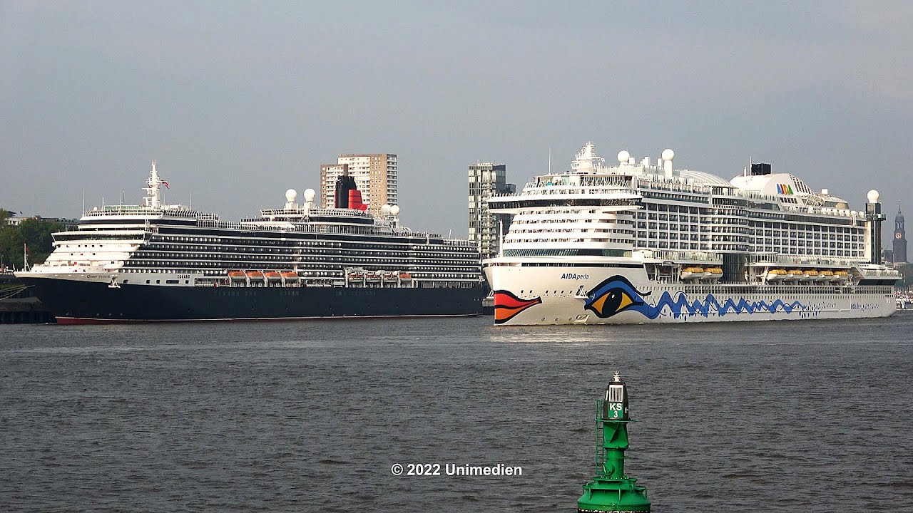 Queen Victoria & AIDAperla | awesome horn battle between CUNARD and AIDA Cruises ship in Hamburg |4K