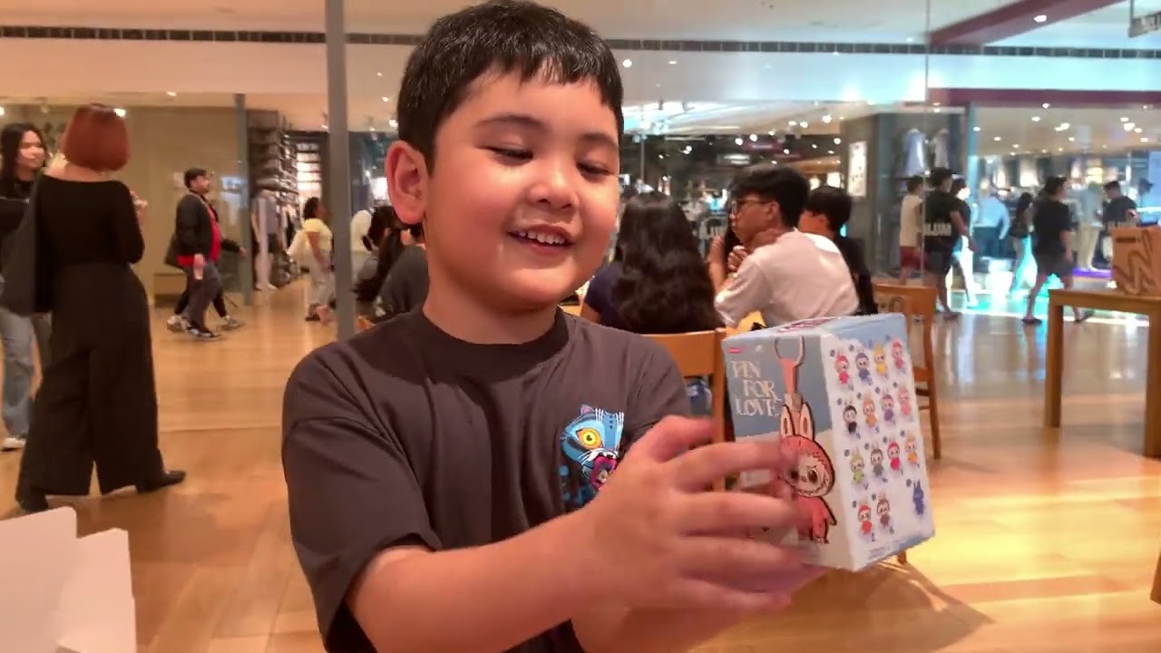 Unboxing Labubu: Exciting Macaron and Pin for Love