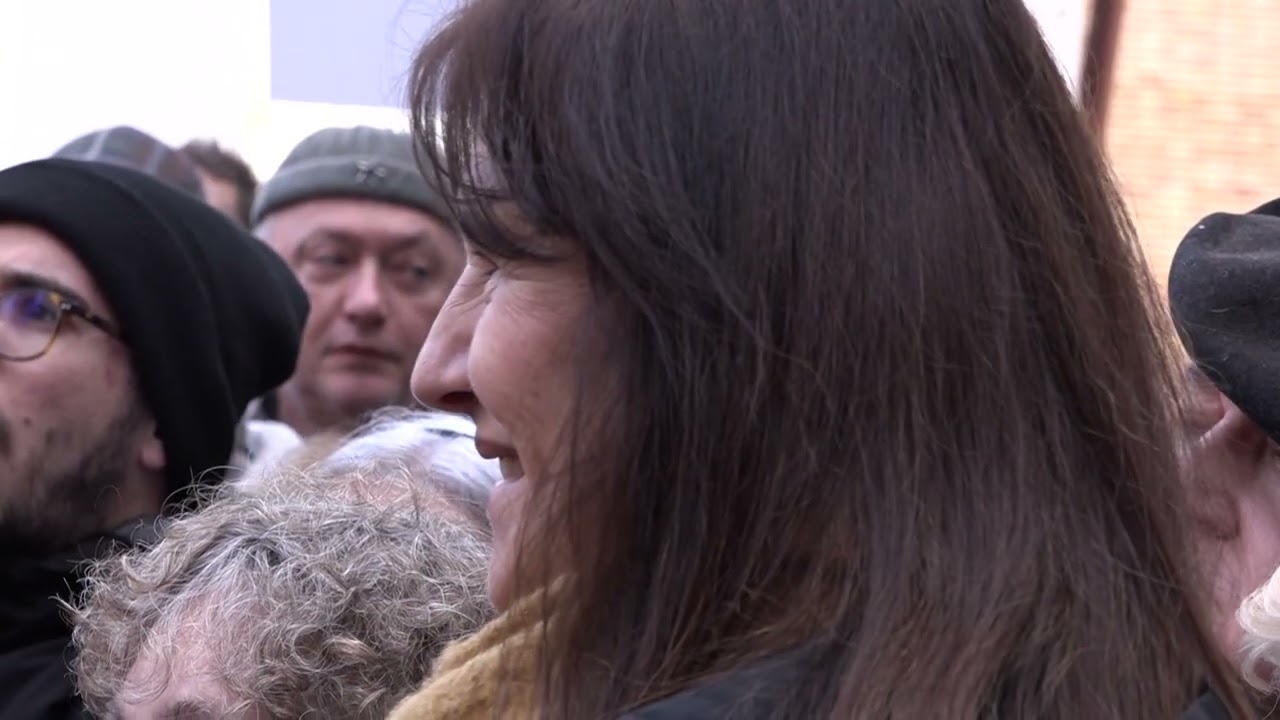 200 persones donen suport a l'acusat de colpejar un mosso durant la visita dels Reis a Montserrat