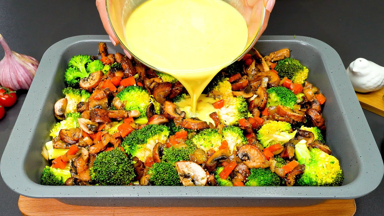 Невероятно вкусный рецепт! 😋 Просто добавьте к брокколи картофель и грибы!