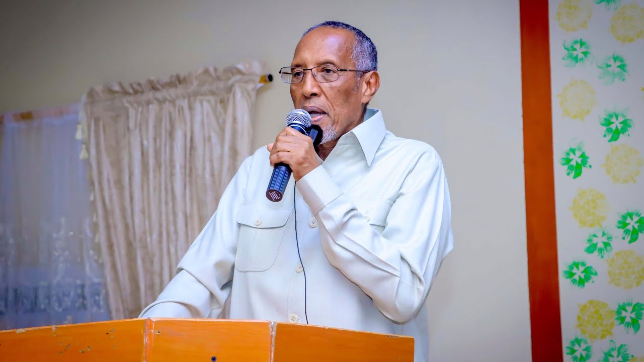 Madaxweynaha Somaliland Oo Kulan La Qaatay Ergeda Shirka Beesha Warsangeli Uga Socda Ceerigaabo.