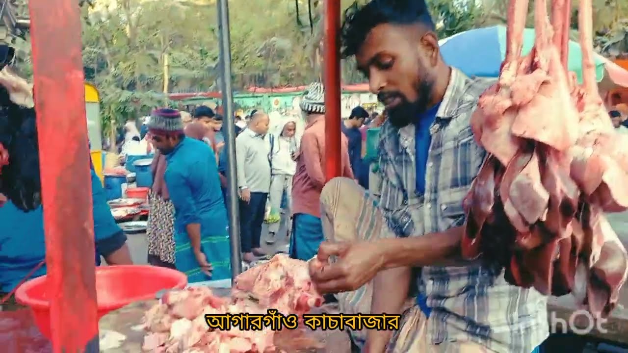 রাস্তায় আগারগাঁও কাচাবাজার সকালে 